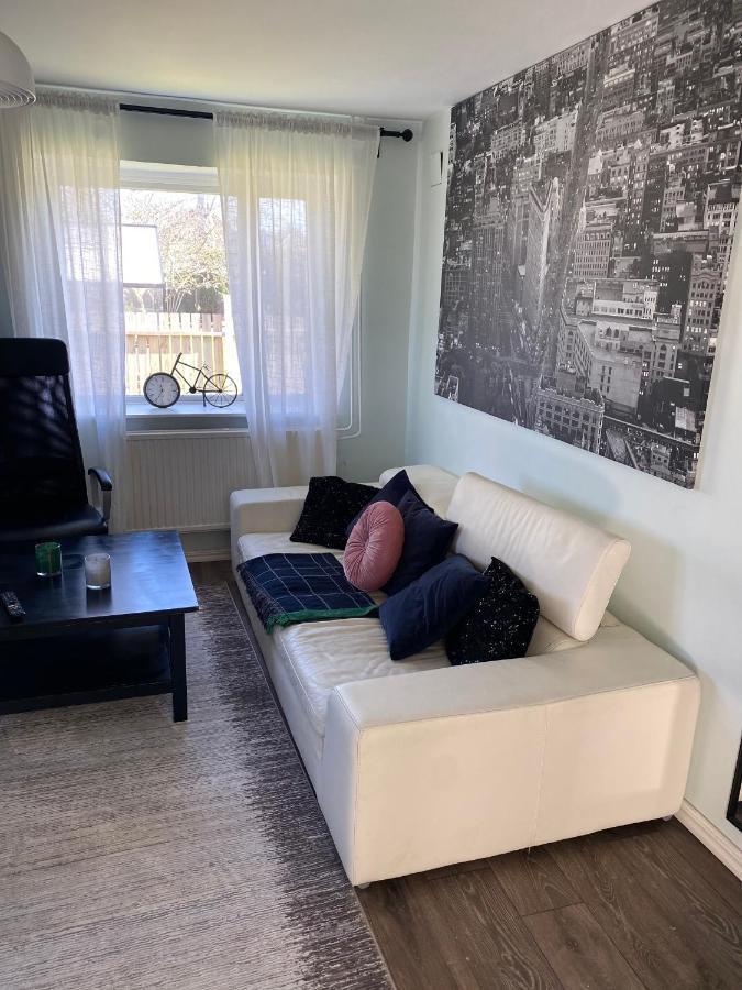 Bli Hel Villa Malmo Bagian luar foto