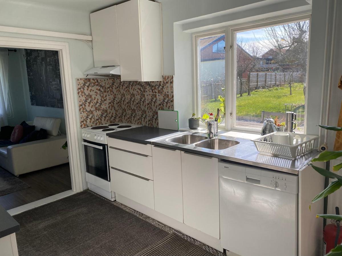 Bli Hel Villa Malmo Bagian luar foto